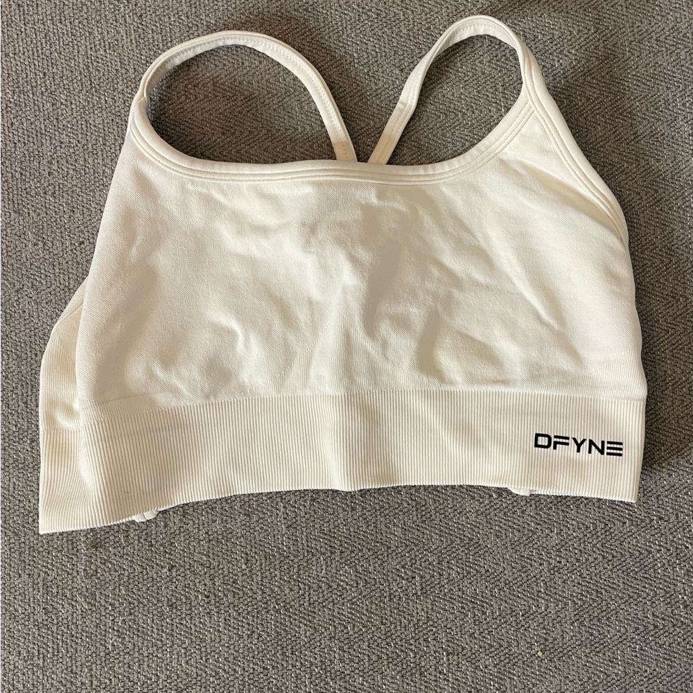 DFYNE Backless Sports Bra